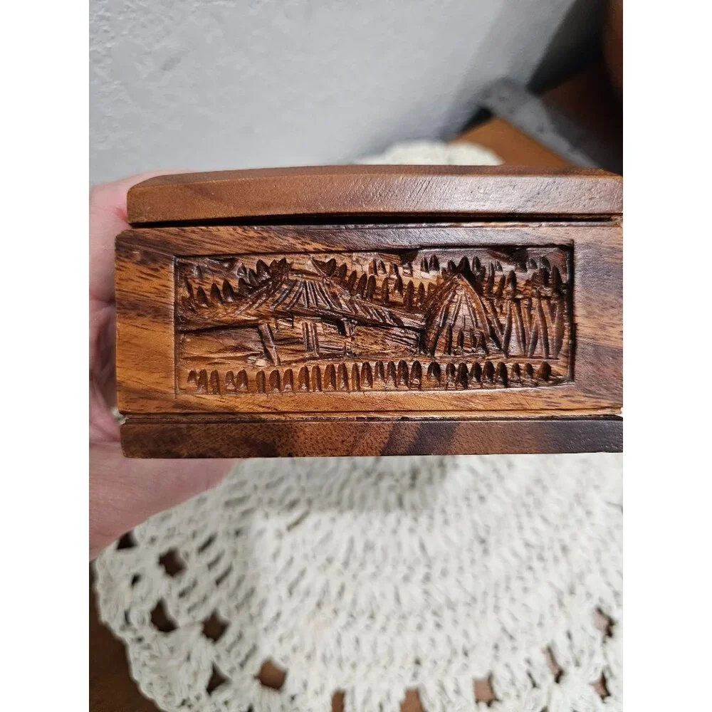 Wooden African Trinket‎ Box 6x6x3